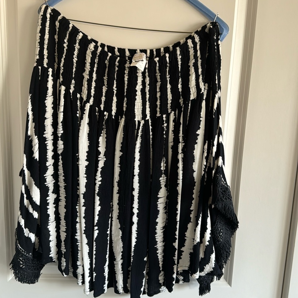 Mud pie blouse with crotchet detail and smocking, size m/l